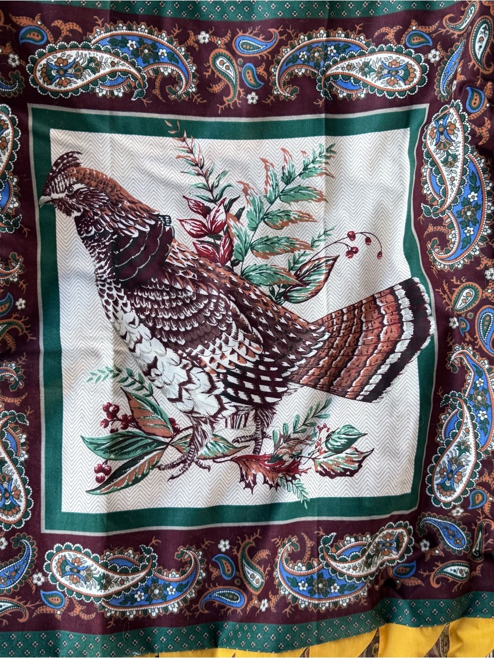 Green Patchwork Fowl bird Quilt with Yellow Accent Border - handmade - Picture 10 of 16